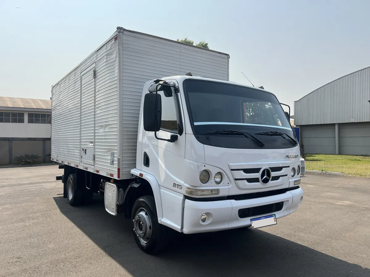 Mercedes-Benz Accelo 815 4x2 14/14