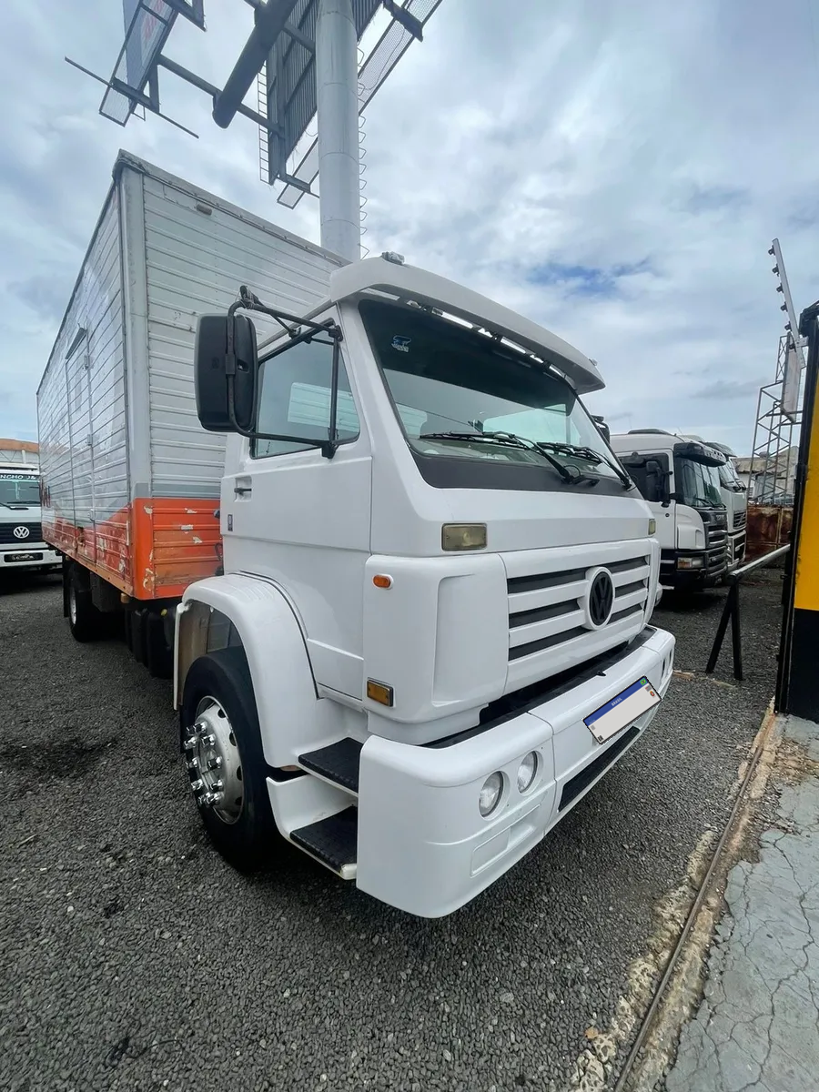 Volkswagen 17.210 4x2 05/05